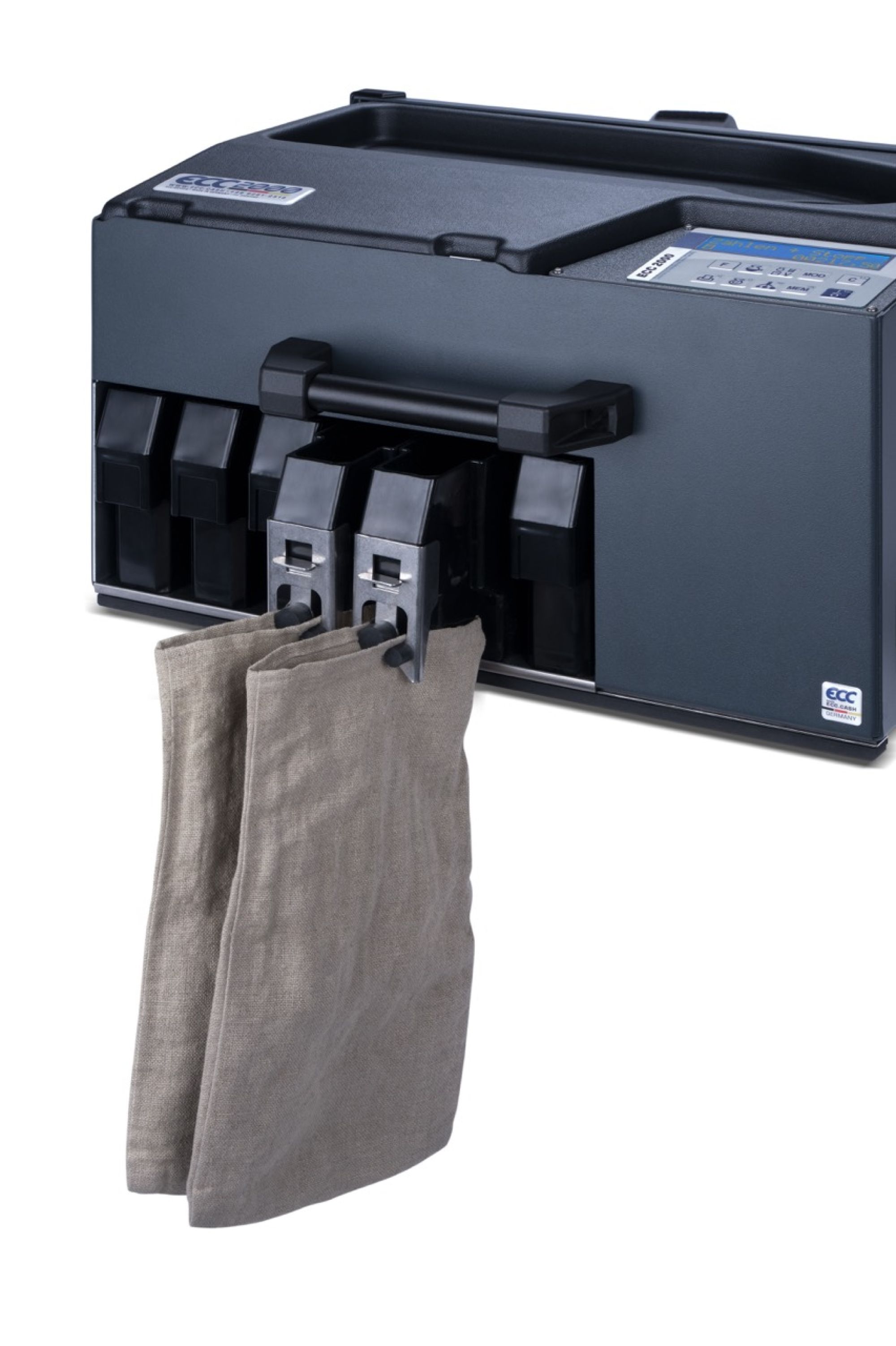 Der klassische Stoff oder Leinen M&uuml;nzbeutel wird sicher und schnell zum Bef&uuml;llen mit M&uuml;nzen fixiert.